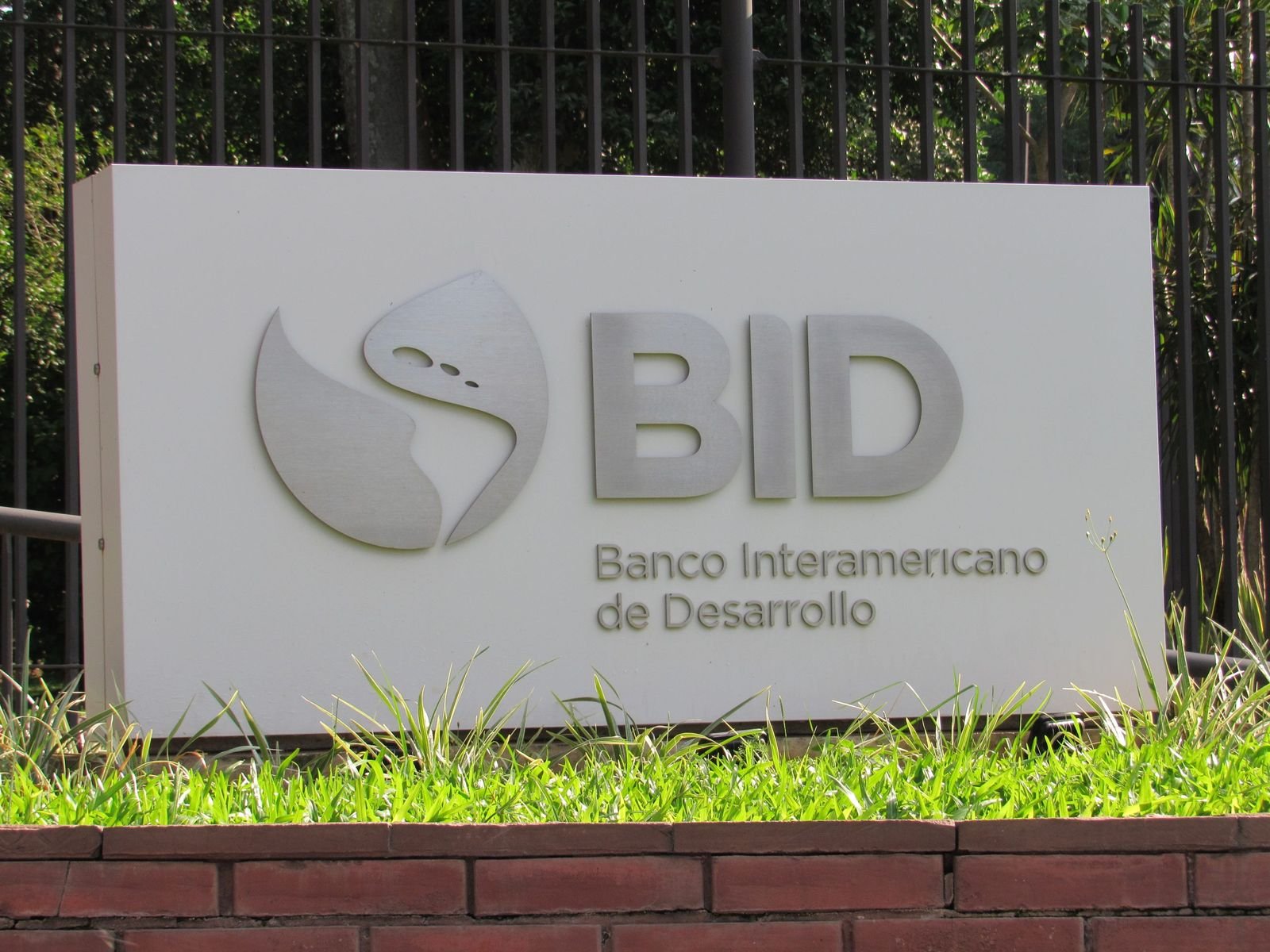 Paraguay en el Radar del BID Invest: Un Impulso Histórico para la Industria Nacional
